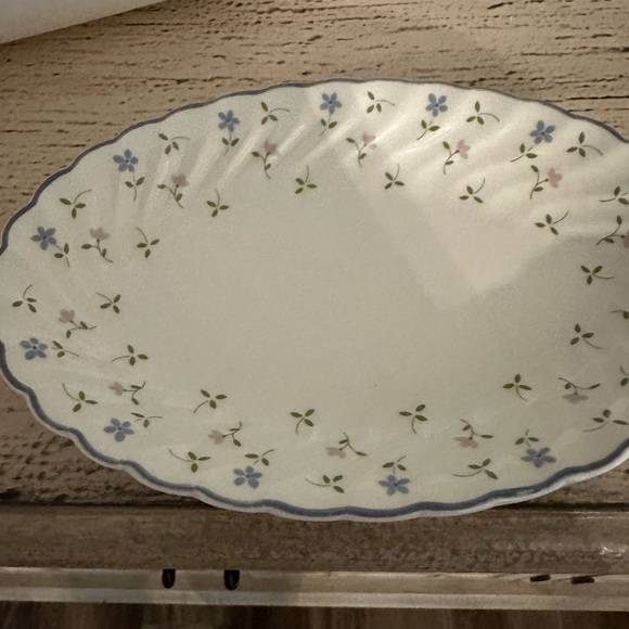 China: Johnson Brothers! Pattern “Melody”! 41 piece set! Never used! - Picture 3 of 5